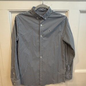 Vineyard Vines Boys Performance style button down. Size L